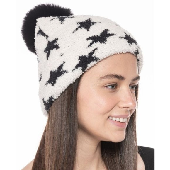 JENNI Fuzzy Jacquard Pom Pom Beanie - Star Pattern - NWT Black White - Picture 1 of 2